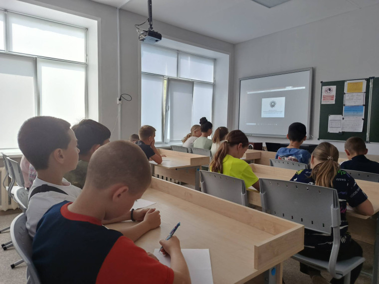 Пятый день пришкольного лагеря профильной смены "Смена Первых: Время Первых" "Экощит" при МОУ Нижнеякушкинская ООШ.